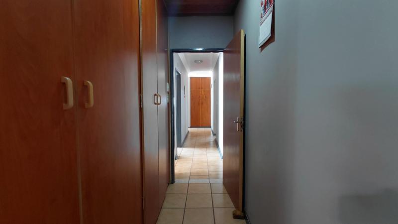 3 Bedroom Property for Sale in Langenhovenpark Free State